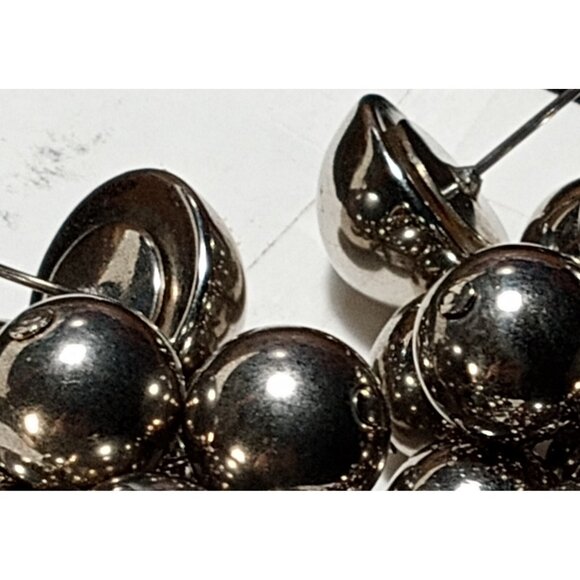 VINTAGE Silver Tone Grape Vine Cluster Dangle Earrings Pierced Ear Post Metallic - Picture 8 of 11